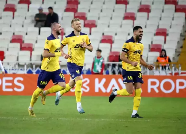 E.Y Sivasspor, MKE Ankaragücü'ne mağlup oldu