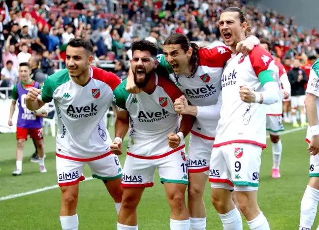 Karşıyaka, Efeler 09'u 6-0 mağlup etti