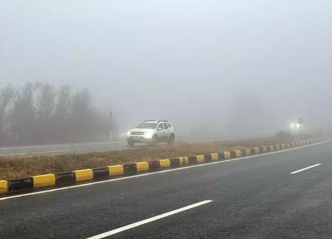 Kastamonu'da Sis Etkili, Görüş Mesafesi 50 Metreye Düştü