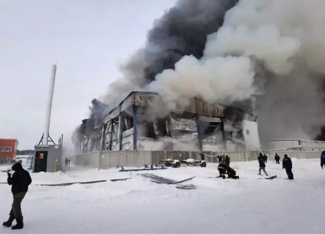 Rusya'da dondurma fabrikasında yangın