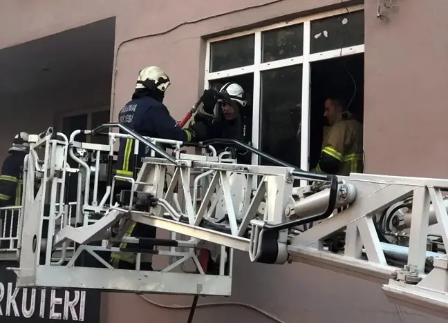 Yalova'da Elektrik Kaynaklı Yangın Söndürüldü