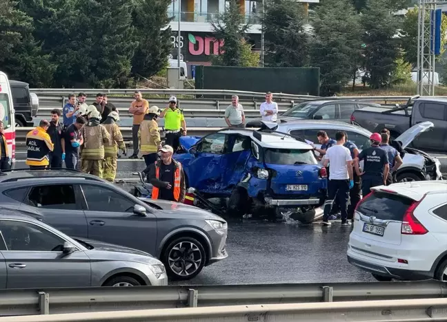 İstanbul'da TEM Otoyolu'nda Feci Kaza: 2 Ölü, 4 Yaralı