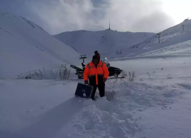 Meteoroloji Ekipleri Erzurum'da Kış Koşullarına Karşı 7/24 Çalışıyor