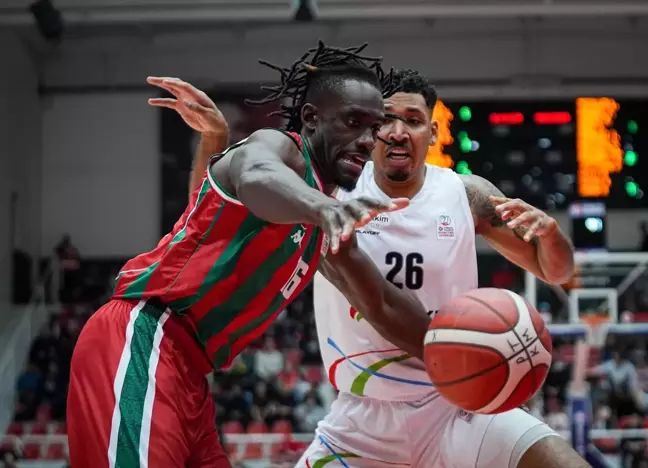 Aliağa Petkimspor, Karşıyaka'yı Zorlu Mücadelede 83-82 Yenilgiye Uğrattı