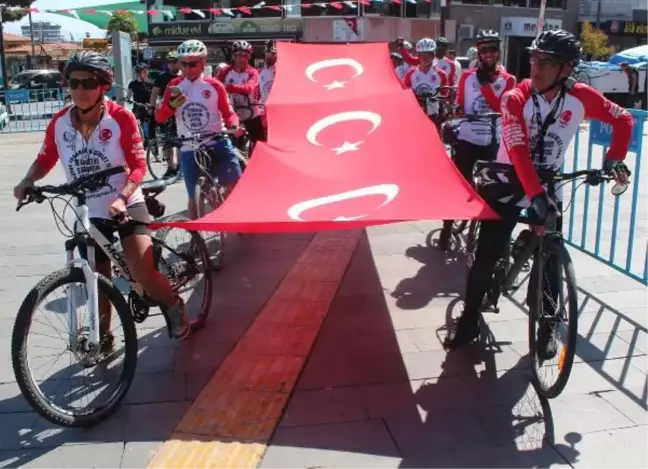 Büyük Taarruz Bisiklet Turu'nun durağı Alaşehir