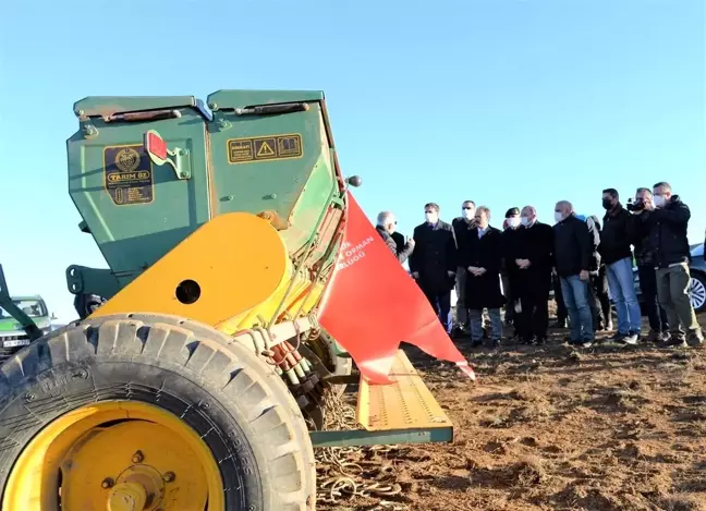 Bilecik'te 700 dönümlük arazi, buğday ekilerek tarımsal üretime kazandırıldı