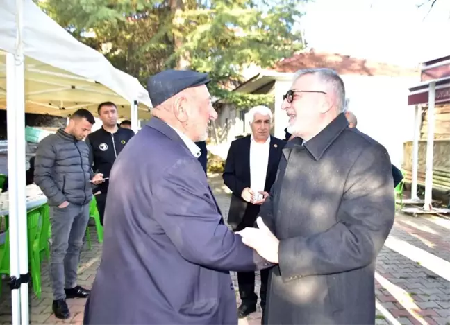 Başkan Bozkurt vatandaşlarla bayramlaştı