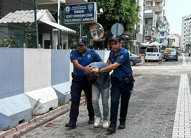 Adana'da 53 Yıl Hapis Cezasıyla Aranan Firari Hükümlü Yakalandı