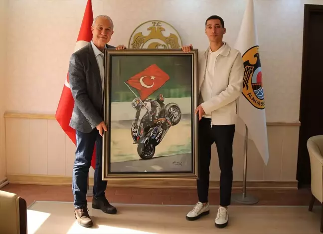 Toprak Razgatlıoğlu'na Alanya'dan Şehrin Anahtarı