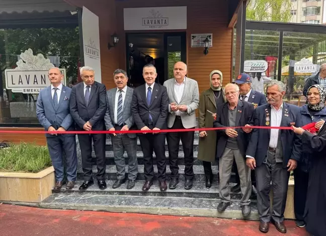 Esenyurt'ta Lavanta Emekli Evi Açıldı