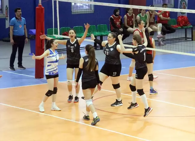 2024-2025 Kadınlar Voleybol Bölgesel Final Müsabakaları Malatya'da Başladı