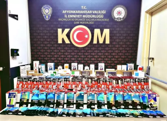 Afyonkarahisar'da Kaçakçılık Operasyonu: Çok Sayıda Gümrük Kaçağı Ürün Ele Geçirildi