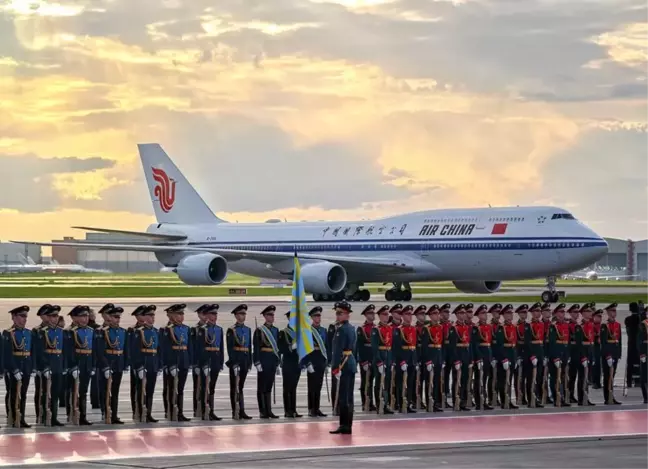 Çin Cumhurbaşkanı Xi: Çin ve Rusya, Komşu Büyük Ülke İlişkileri İçin Örnek Teşkil Ediyor