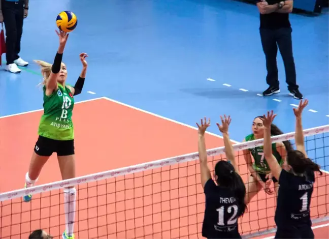 Voleybol: Kadınlar Cev Challenge Kupası