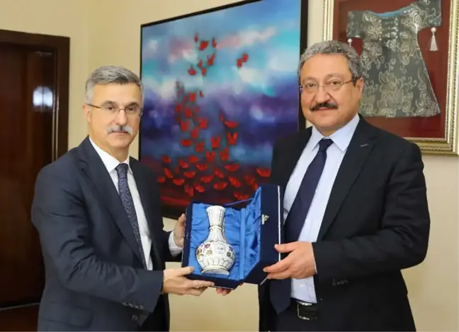 Rekabet Kurumu Başkanı Torlak, Erü Rektörü Güven'i Ziyaret Etti