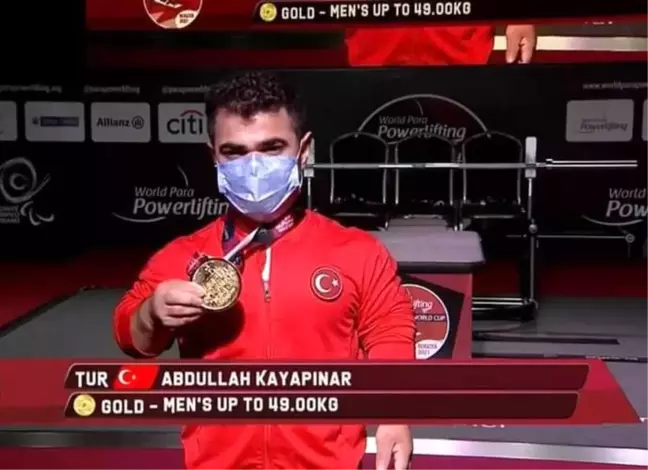 Sivaslı 'Minik Herkül' dünya şampiyonu oldu!