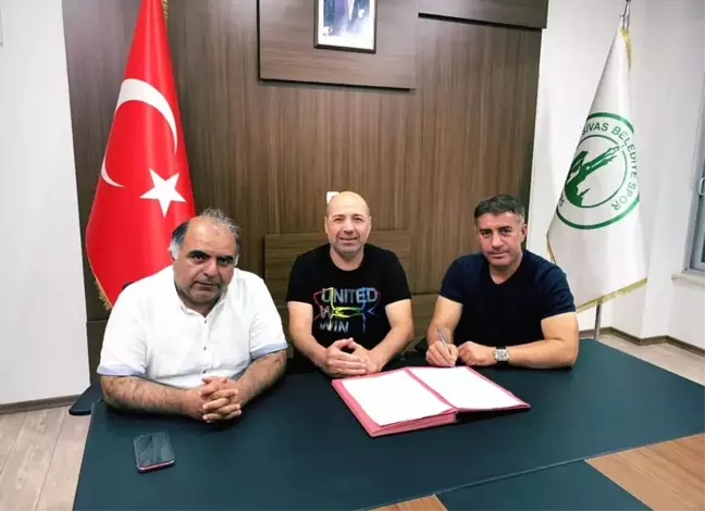 Sivas Belediyespor, Teknik Direktör Özer Karadaş'la sözleşme uzattı