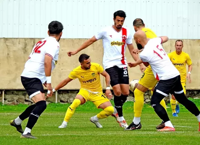 Alaçatıspor, Tavşanlı Linyitspor'u 3-1 yenerek ilk yarıyı tamamladı
