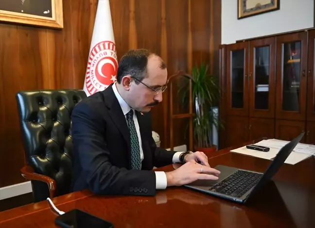 TBMM Plan ve Bütçe Komisyonu Başkanı Mehmet Muş, 2023'e damga vuran fotoğraflara oy verdi