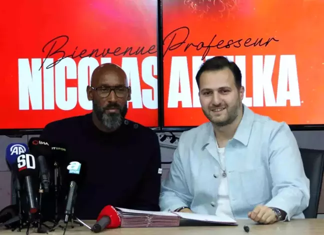 Ümraniyespor CEO'su Nicolas Anelka Görevden Ayrıldı