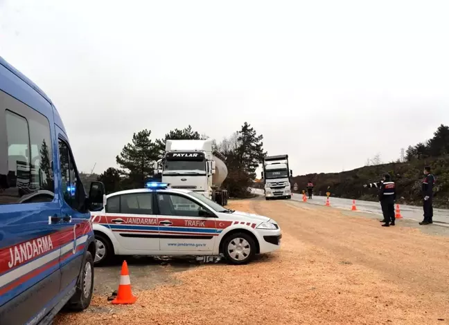 Bilecik'te Huzurlu Sokaklar Uygulaması: 5 Şahıs Yakalandı