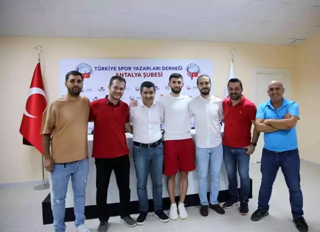 TSYD Antalya Şubesi'nde 10. yıl coşkusu