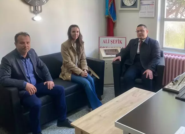Akhisar İlçe Milli Eğitim Müdürü Depremzedelerle Buluştu