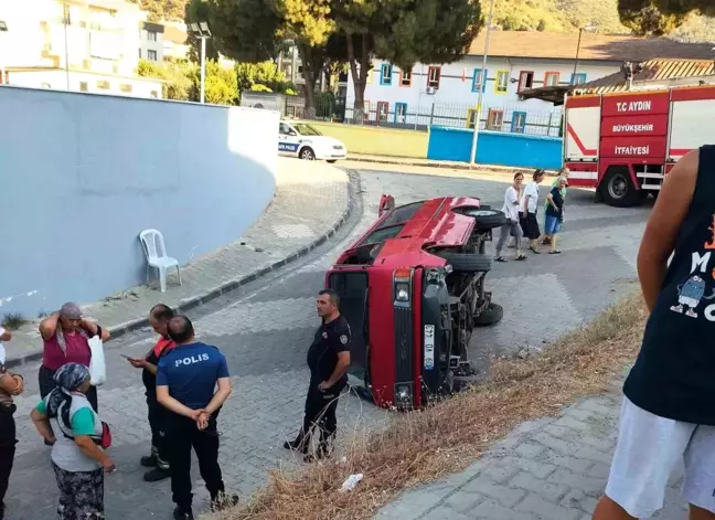 Aydın'ın Koçarlı ilçesinde kamyonet devrildi, bir kişi yaralandı