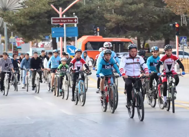 Erzurum'da Tabyalar Bisiklet Turu Gerçekleştirildi