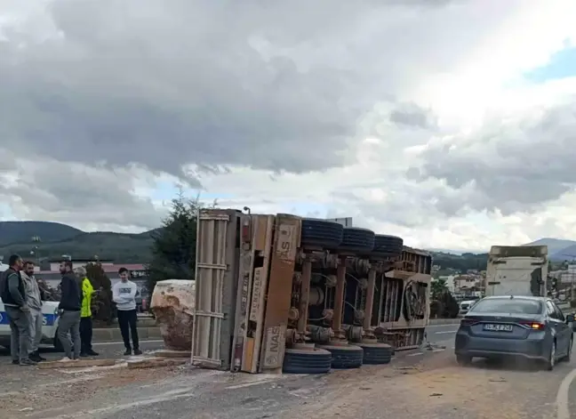 Menteşe-Yatağan Karayolunda TIR Kazası