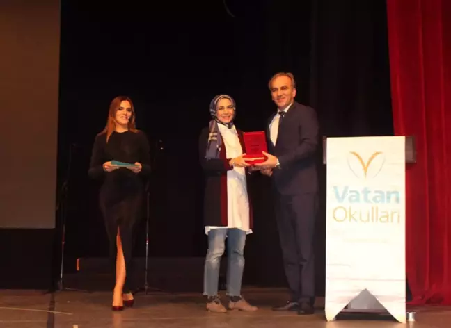 Özel Vatan İlkokulu'ndan Anlamlı Sanat Gecesi