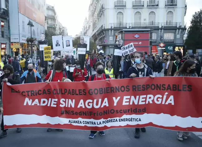 İspanya'da enerji fiyatlarındaki artışlar ilk kez protesto edildi