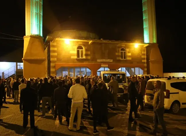 Muş'ta Yorgun Mermi Isabet Eden Kız Çocuğu Hayatını Kaybetti