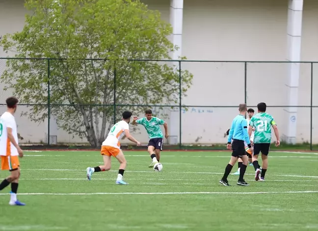 YURTLİG Doğu Anadolu Futbol Grup Müsabakaları, Bingöl'de başladı