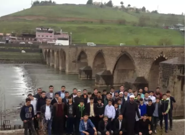 Kulp'ta Kur'an Kursu Öğrencileri İçin Gezi