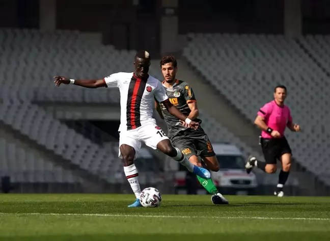 Sevilla ve Sochaux, Ndao'nun peşinde