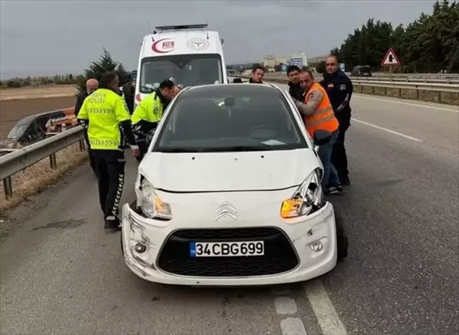 Amasya'da otomobil ile minibüs çarpıştı: 2 yaralı