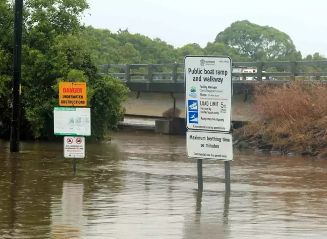 Avustralya'nın Queensland Eyaletinde Şiddetli Yağışlar Sel Baskınlarına Yol Açtı