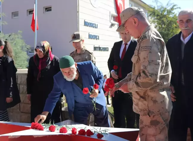 Siirt'te helikopter kazasında şehit olan 17 asker dualarla anıldı