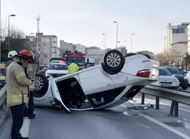 Avcılar'da Takla Atan Araçta İki Kişi Yaralandı