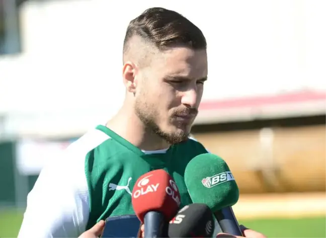 Deniz Yılmaz Gitmek İstemiyor
