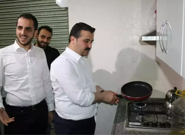 Türkiye'nin En Genç İl Başkanından Öğrencilere Menemen