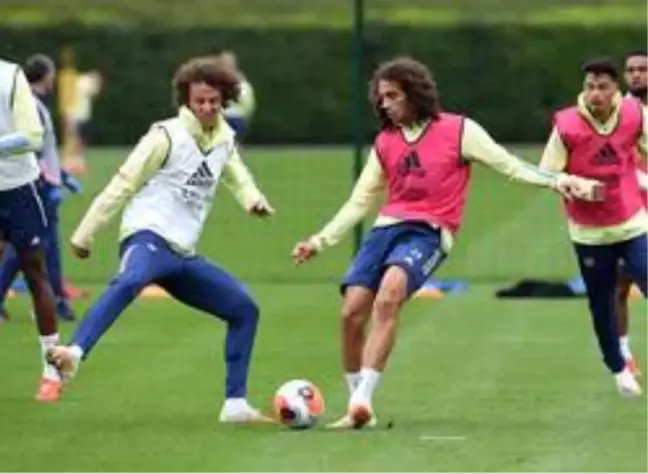 Arsenal, David Luiz ile 1 yıllık yeni sözleşme imzaladı