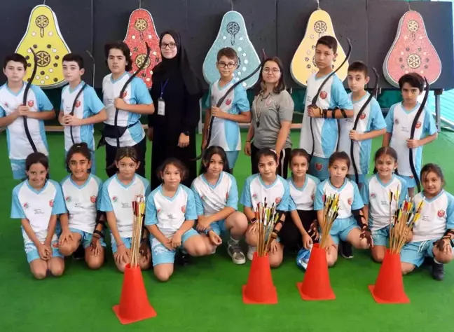 Kepez Belediyesi Spor Kulübü Okçuluk Öğrencileri Geleneksel Okçuluk Öğreniyor