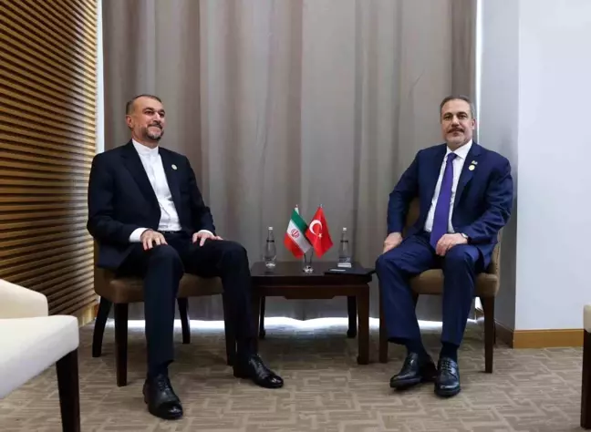 Dışişleri Bakanı Hakan Fidan, Gambiya'da İran Dışişleri Bakanı ile görüştü
