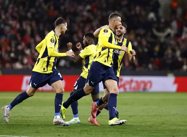 Fenerbahçe Slavia Prag'ı 2-1 Mağlup Ederek Puanını 8'e Yükseltti