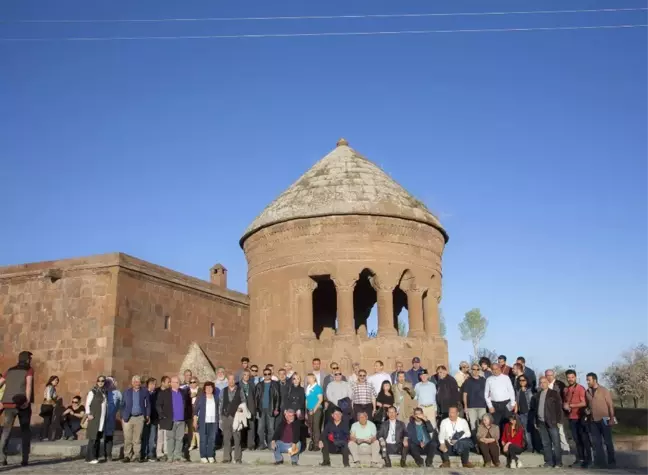24 Ülkeden 108 Bilim Adamı Ahlat'ı Gezdi