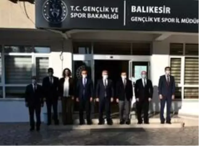 Milletvekili Dr. Canbey;