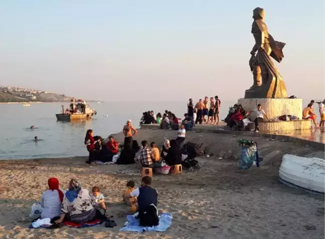 Başkan Akgün: (Sahile Akın Eden Suriyeliler) Ev Sahibine Saygı Duymalılar