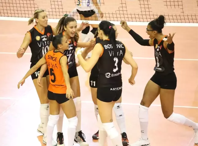 Eczacıbaşı Vitra, Kupa Voley Hazırlıklarına Devam Ediyor